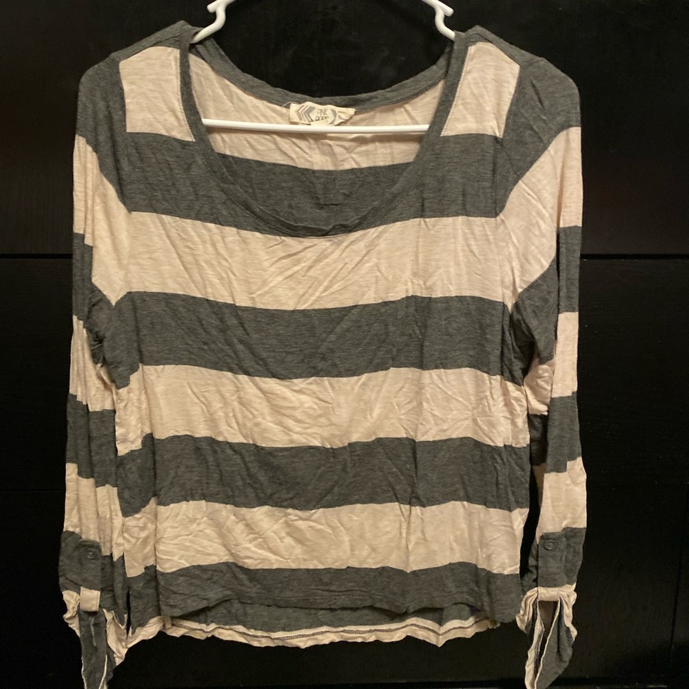 Striped Grey/Creme Long Sleeve